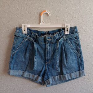 High Rise Mom-Shorts - size 28